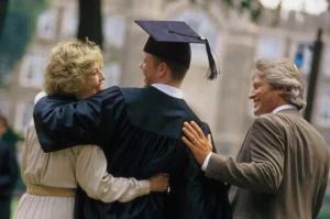 Come pagare l’università ai tuoi figli: guida pratica per genitori 
